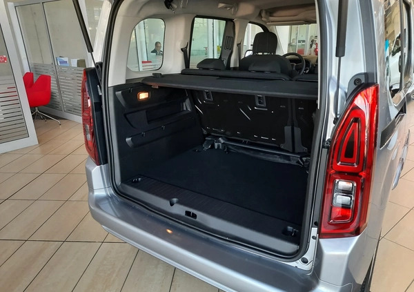 Toyota Proace City Verso cena 135300 przebieg: 6, rok produkcji 2024 z Goniądz małe 37